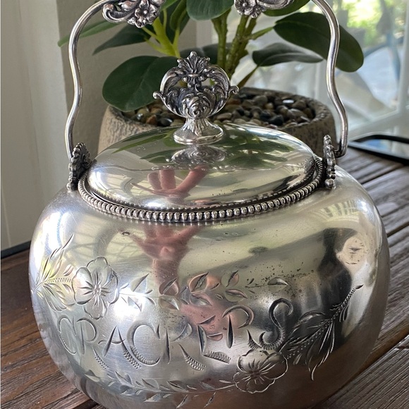 Antique Rockford Quadruple Plate Cracker Barrel